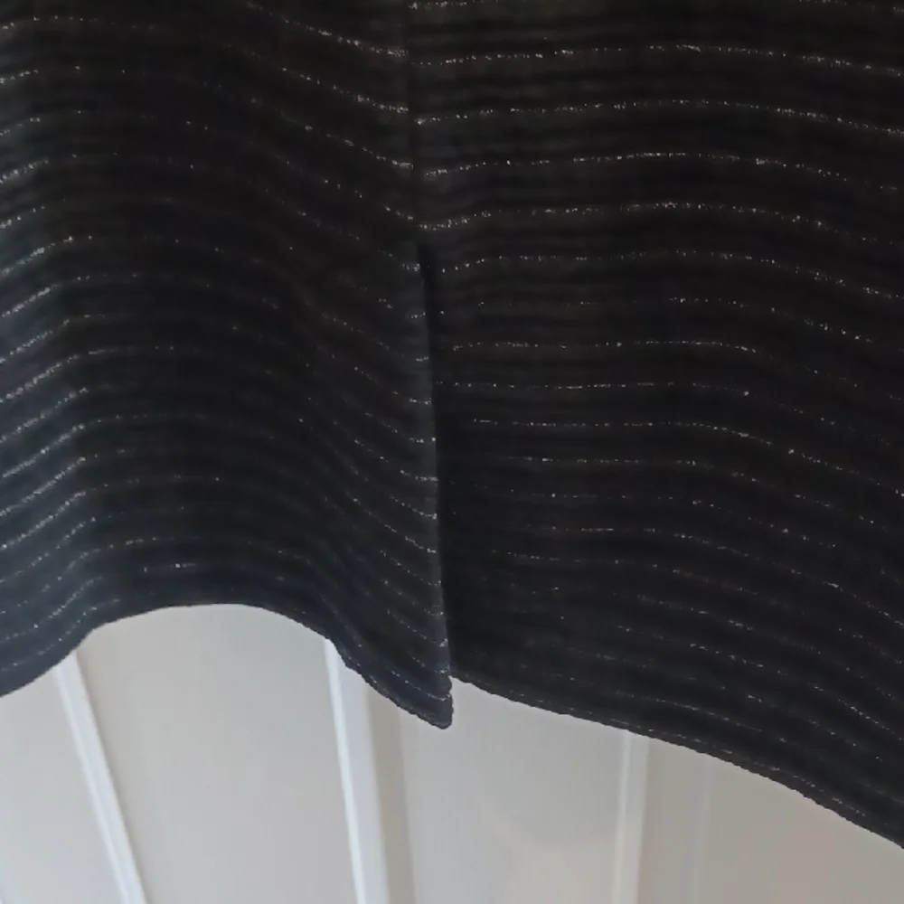 Brianna Milay Chic Black Sleeveless Dress with Chain Detail, 24W - Picture 10 of 10
